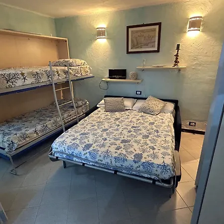 בית נופש Pippo Cosy Flat With Ac Near Beaches מונטרוסו אל מארה