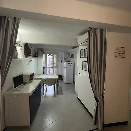 Pippo Cosy Flat With Ac Holiday home